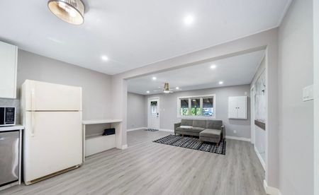 For Lease - 597 High Street, Georgian Bay, Ontario - Photo 3