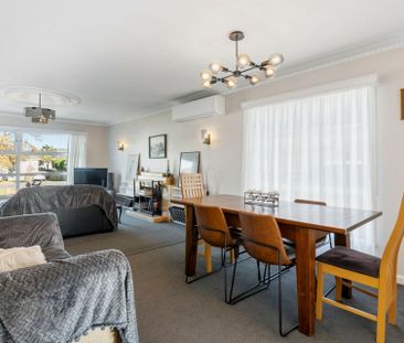 Spacious 3-Bedroom Brick & Tile Home - Photo 3