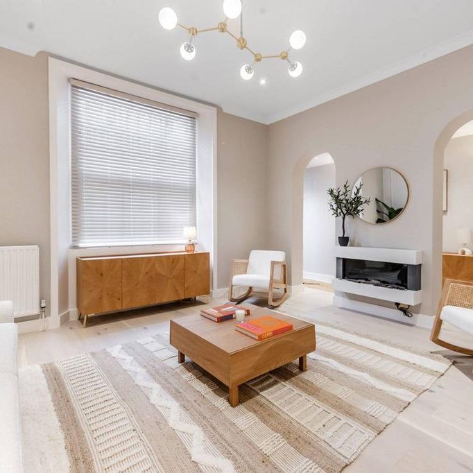 2 bedroom flat to rent - Photo 1