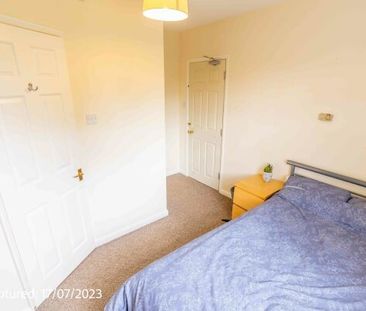 31 Sixth Avenue - Photo 4