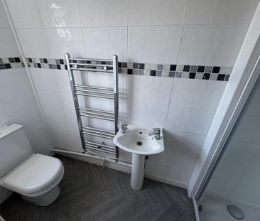 2 bedroom terraced house to rent - Photo 3