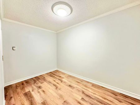 For Lease - 114 Upper Canada Drive, Toronto, Ontario - Photo 5