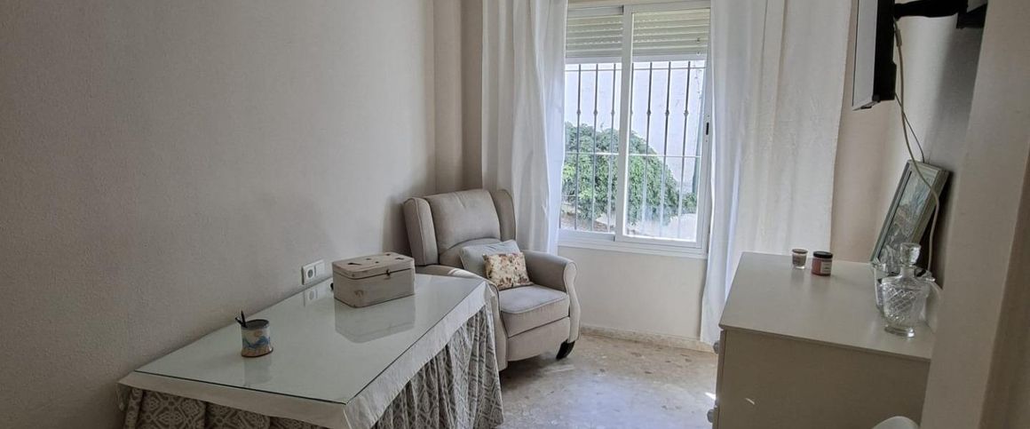 Room - Málaga (Olletas-Sierra Blanquilla) - Photo 1