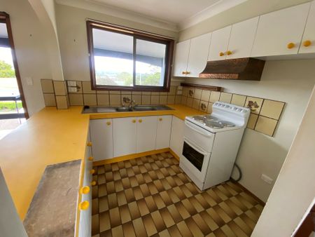 2 BEDROOM UNIT IN NAROOMA - Photo 4