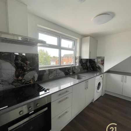 2 bedroom apartment to rent - Photo 3