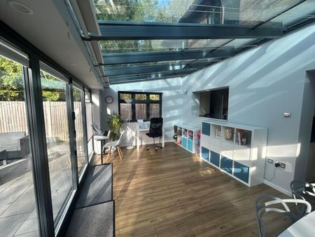 4 bedroom terraced house to rent - Photo 3