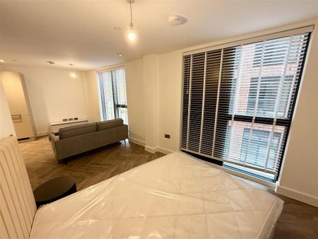 Studio to rent - Photo 4