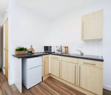 Standard Studio - Photo 5