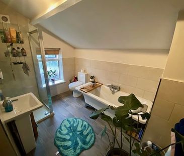 Wyndham Street, CARDIFF - Photo 1