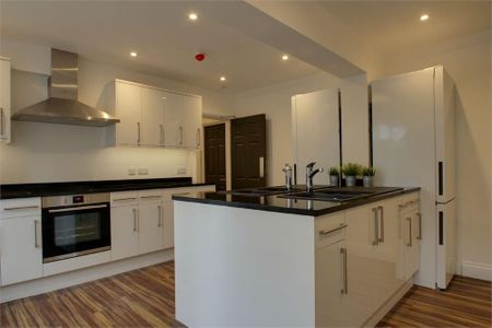 House share to rent - Photo 4