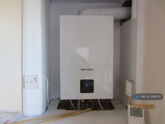 2 bedroom flat to rent - Photo 1