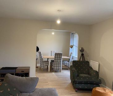 4 bedroom detached house to rent - Photo 2