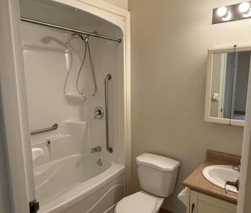 For Lease - 25 Winniett Street Unit# 204, Woodstock, Ontario - Photo 3