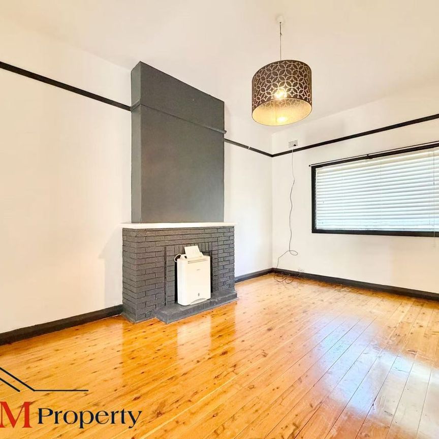 Two separate two-bedroom residences under one title - Photo 1