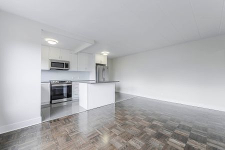 Stephen Drive Apartments - Photo 4