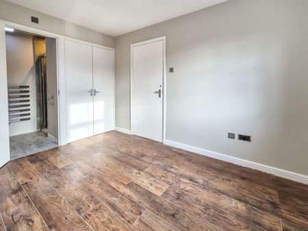 Doulton Close, CM17, Harlow - Photo 3