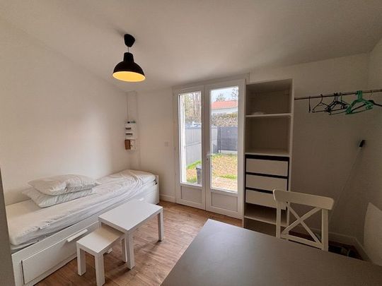 Location Appartement 1 pièce 15m² LES SABLES D’OLONNE 85340 - Photo 1