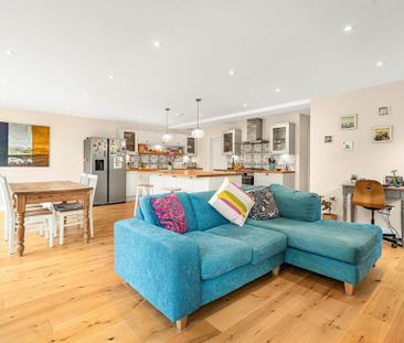 4 bedroom semi-detached house to rent - Photo 1