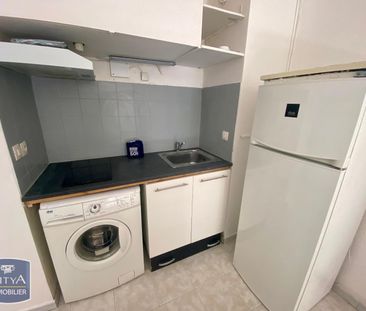 Location Appartement 1 pièce 26m² TOULON 83000 - Photo 4