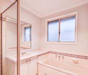 Neat & Tidy 3 Bedroom Home - Photo 6