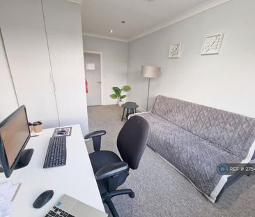 Studio to rent - Photo 5