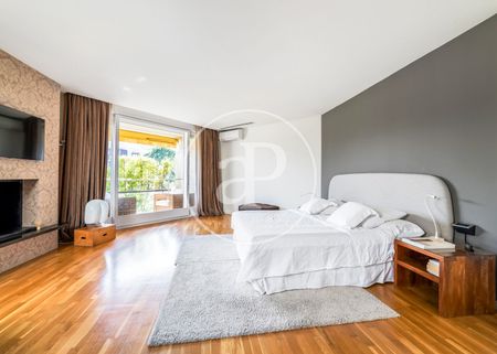 Penthouse duplex for rent, Pedralbes - Photo 4