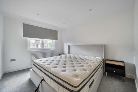 2 bedroom maisonette to rent - Photo 3