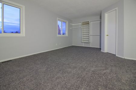 For Lease - 1080 DES ORMES Place, Orleans - Convent Glen and Area, Ontario - Photo 2