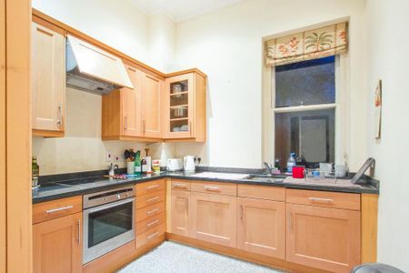 1 bedroom flat to rent - Photo 4