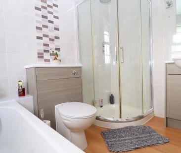 5 bedroom detached house to rent - Photo 6