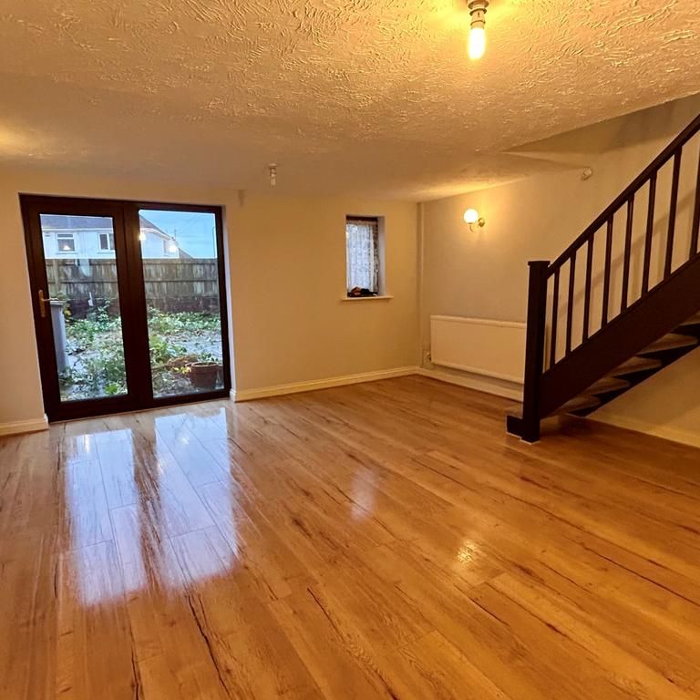 3 bedroom terraced house to rent - Photo 1