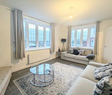 Detached house to rent on - Photo 1