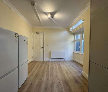 Chingford Road, London, E17 - Photo 5