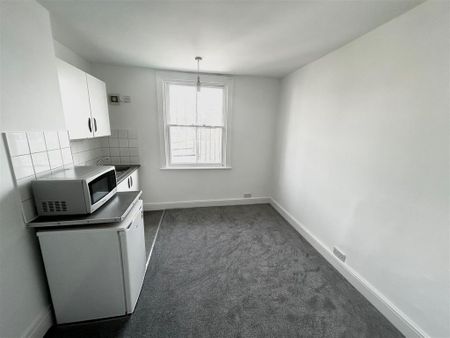 Studio to rent - Photo 4