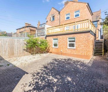 88 Emscote Road, Warwick - Photo 1