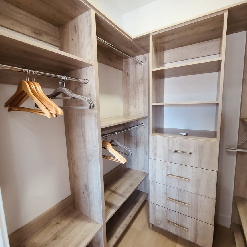 108 38A Avenue SW - 1 - Photo 1