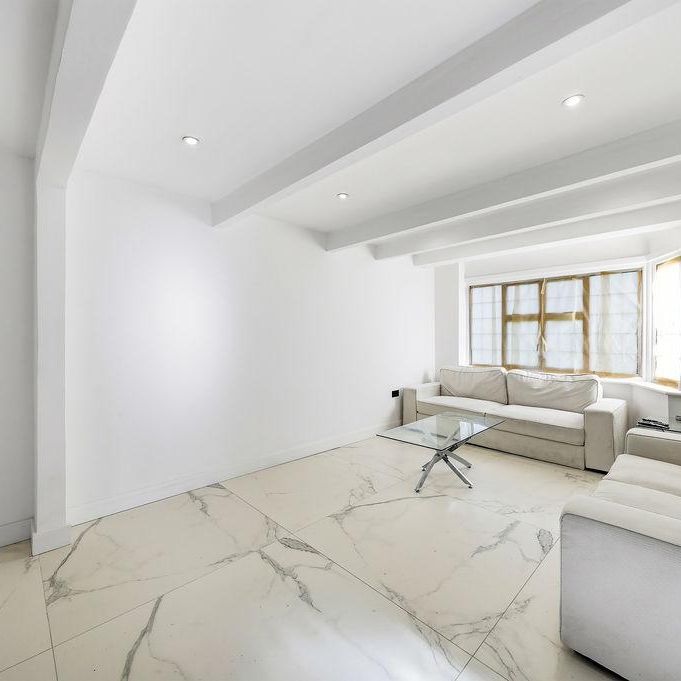 4 bedroom semi-detached house to rent - Photo 1