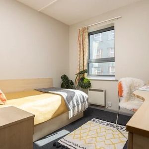 Bedsit, Leadmill Road, S1 - Photo 2