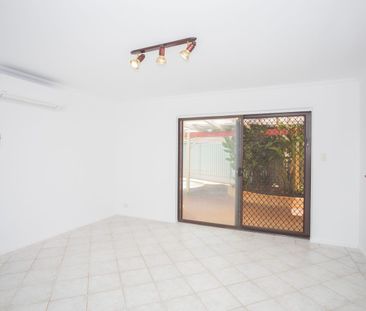 Family Home with a Pool - Move in Before Christmas! - Photo 1