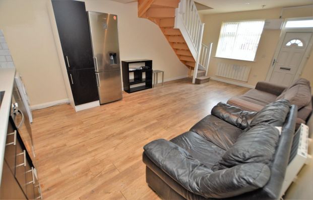 2 bedroom House To Let - Photo 1