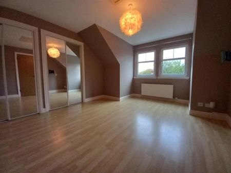 4 bedroom detached house to rent - Photo 4