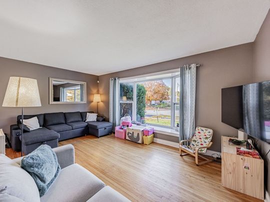 For Lease - 117 Eldomar Avenue, Brampton, Ontario - Photo 1