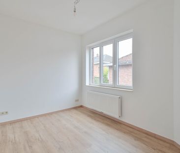 Huis met 3 slaapkamers en tuin te huur in Ukkel - Photo 2