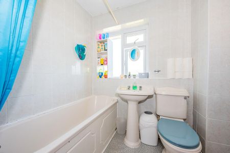 3 bedroom house to rent - Photo 3