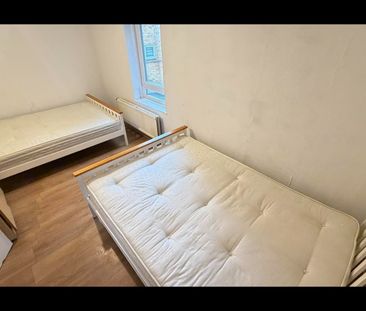 2 Bed Flat, Braemar Road, N15 - Photo 3