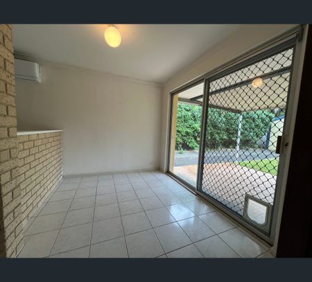 4 Manbari Crescent, Wanneroo, WA 6065 - Photo 4