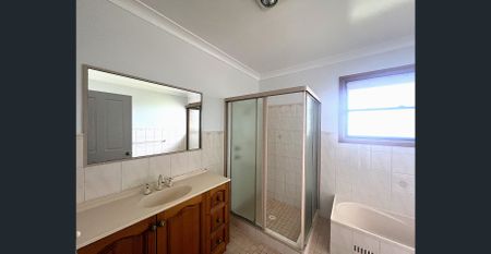 Spacious 3 bedroom home in rural location - Photo 4