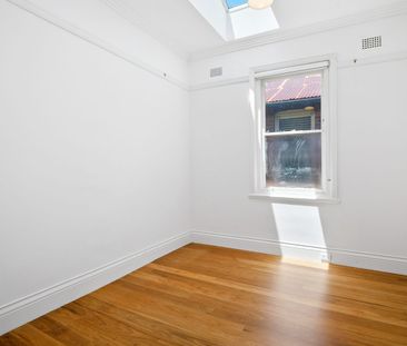Character filled semi in premier setting - Photo 5