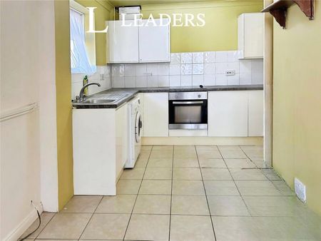 2 bedroom apartment to rent Seaview Avenue, Basildon, Essex, SS16 - Photo 5