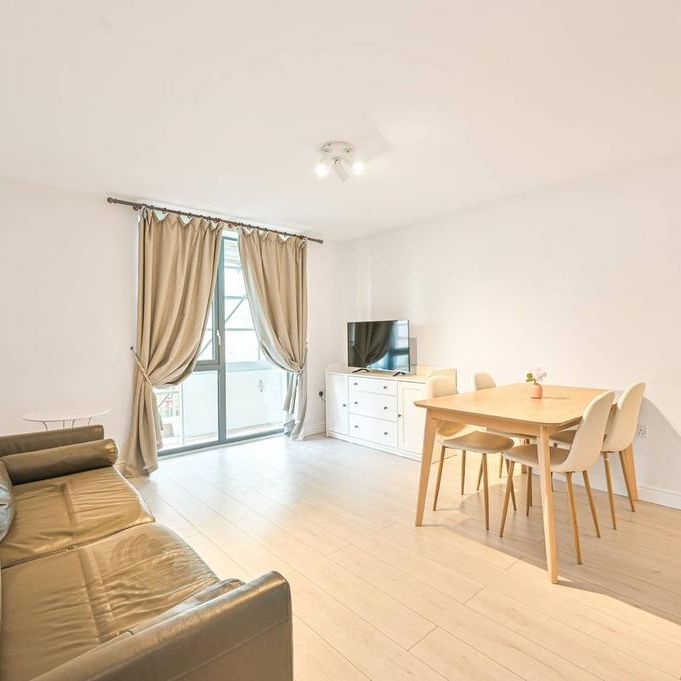 2 bedroom flat to rent - Photo 1